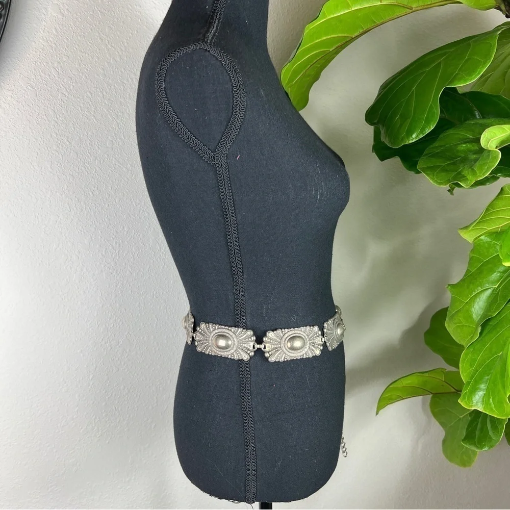 ESCADA Women’s Vintage Designer Silver Tone Concho Chain Link Metal Belt